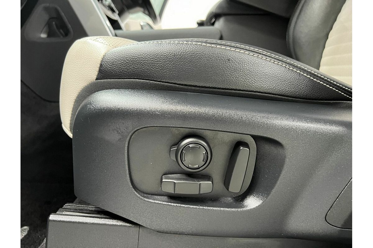 2021 Land Rover Discovery D300 R-Dynamic SE Series 5