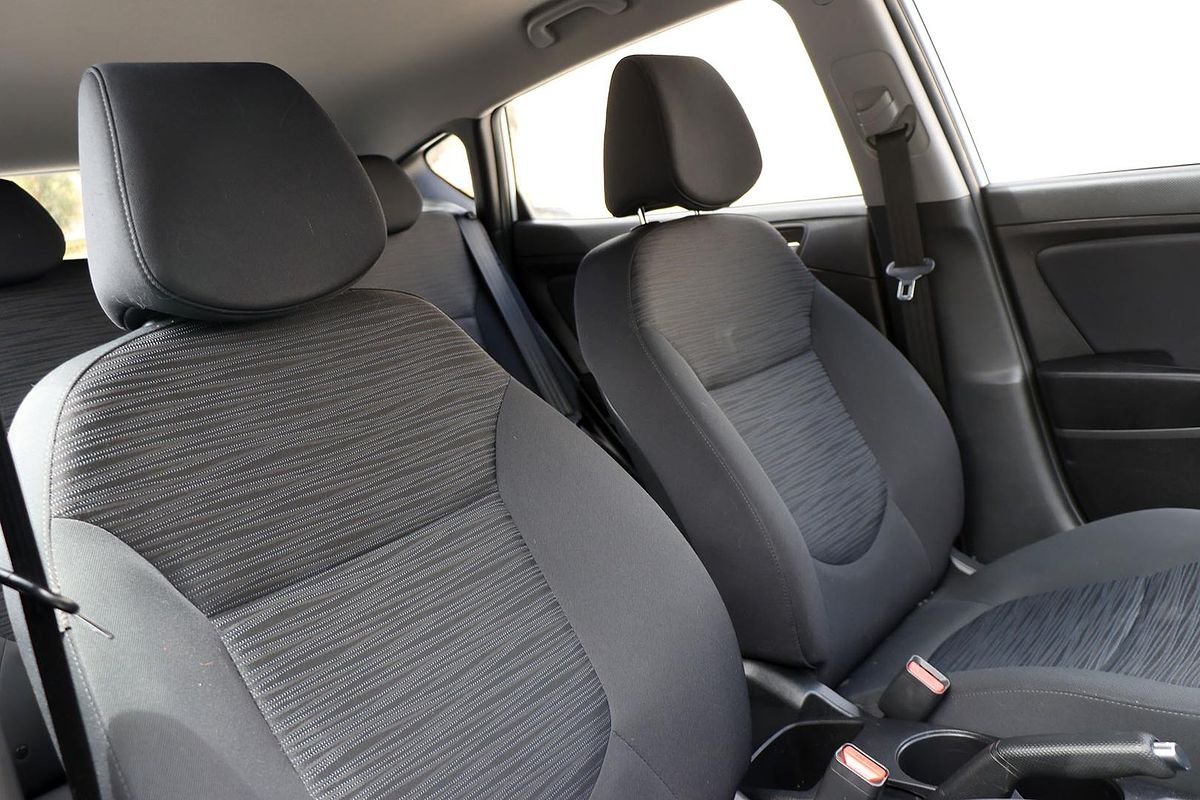 2019 Hyundai Accent Sport RB6