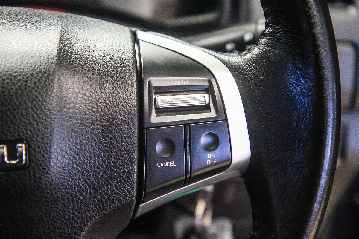 2019 Isuzu D-MAX SX High Ride Rear Wheel Drive