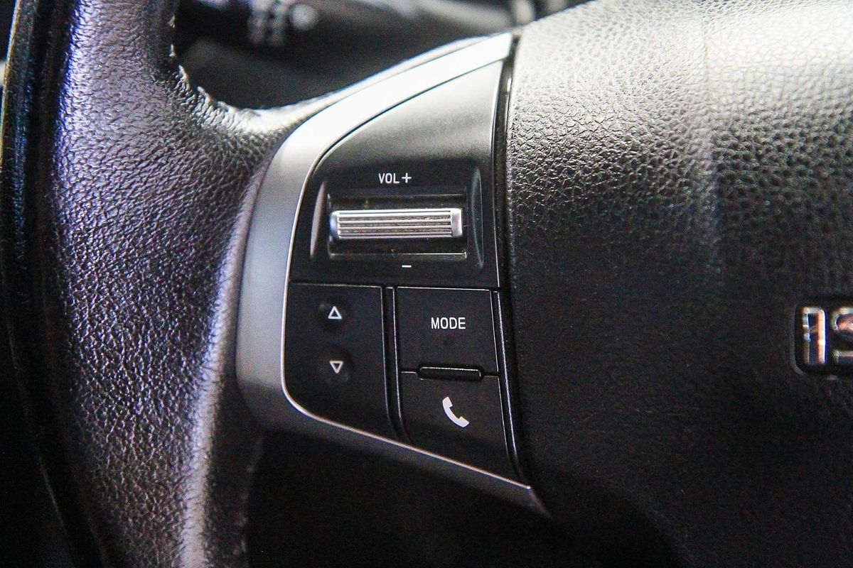 2019 Isuzu D-MAX SX High Ride Rear Wheel Drive