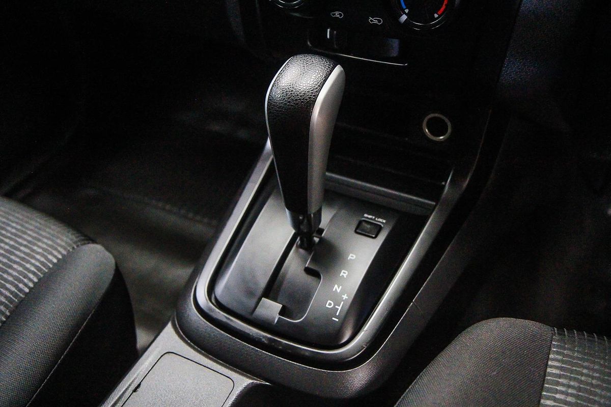 2019 Isuzu D-MAX SX High Ride Rear Wheel Drive