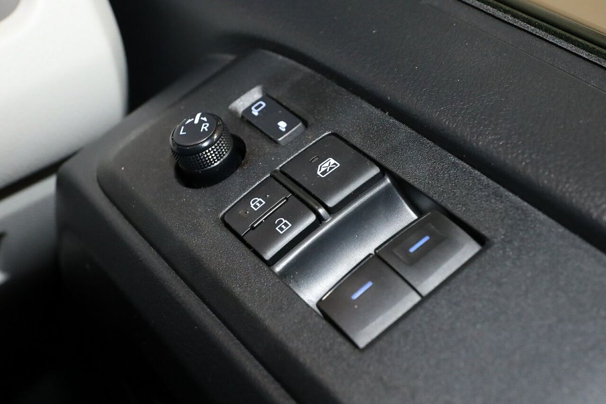 2022 Toyota Hiace GDH300R LWB