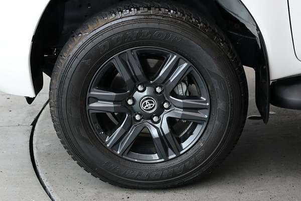 2024 Toyota Hilux SR GUN126R 4X4