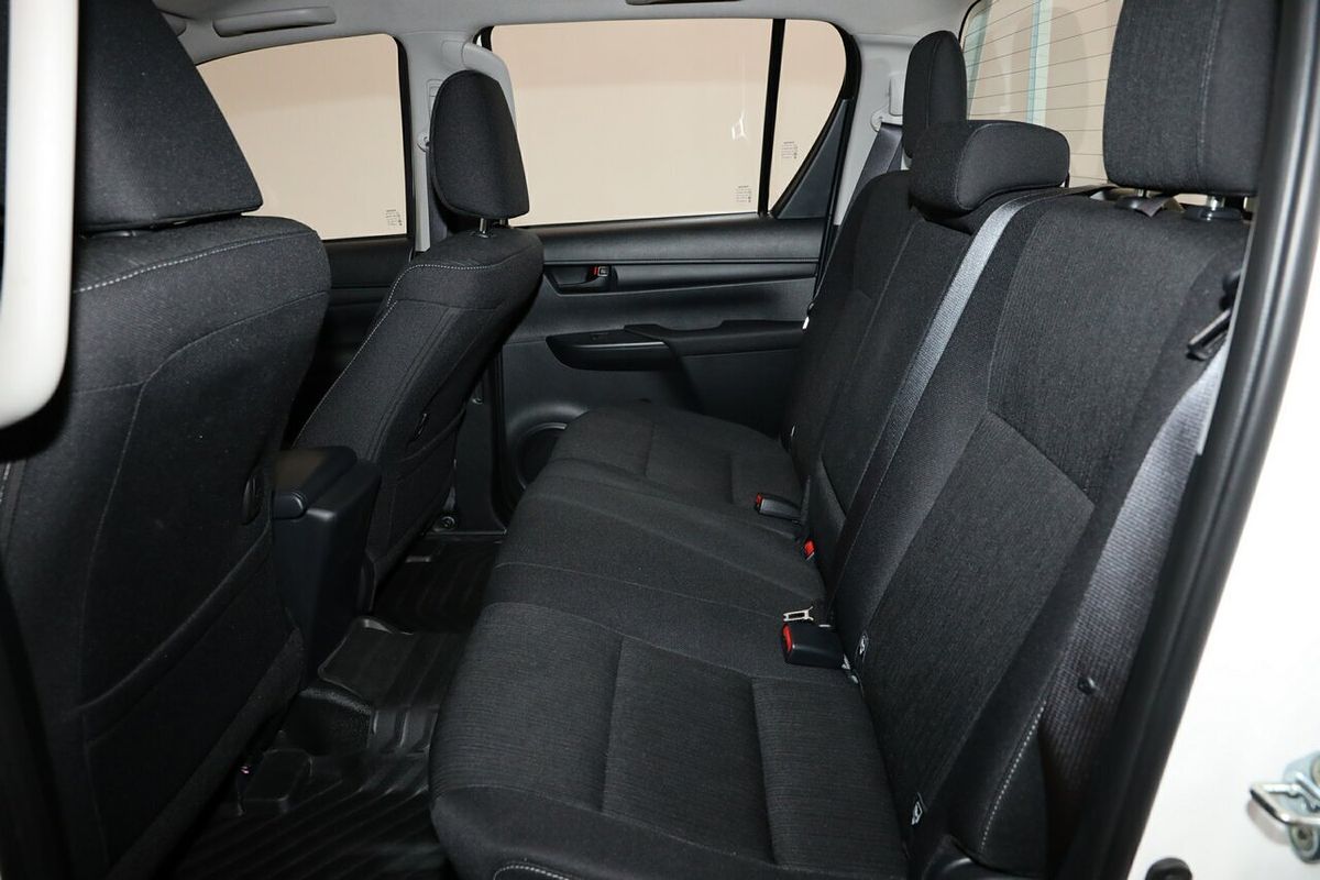 2024 Toyota Hilux SR GUN126R 4X4