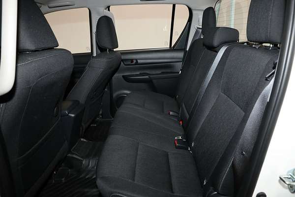 2024 Toyota Hilux SR GUN126R 4X4