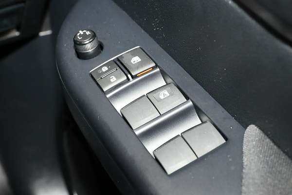 2024 Toyota Hilux SR GUN126R 4X4