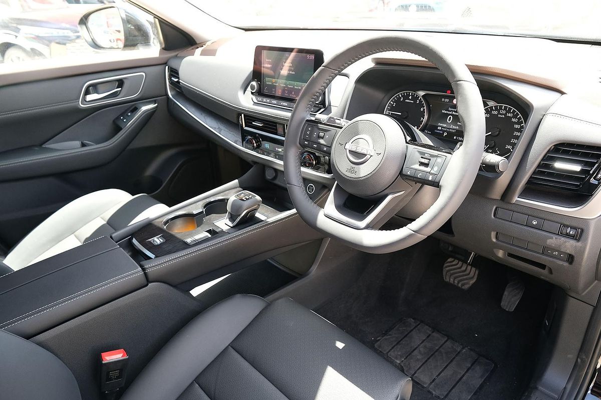 2024 Nissan X-TRAIL ST-L T33