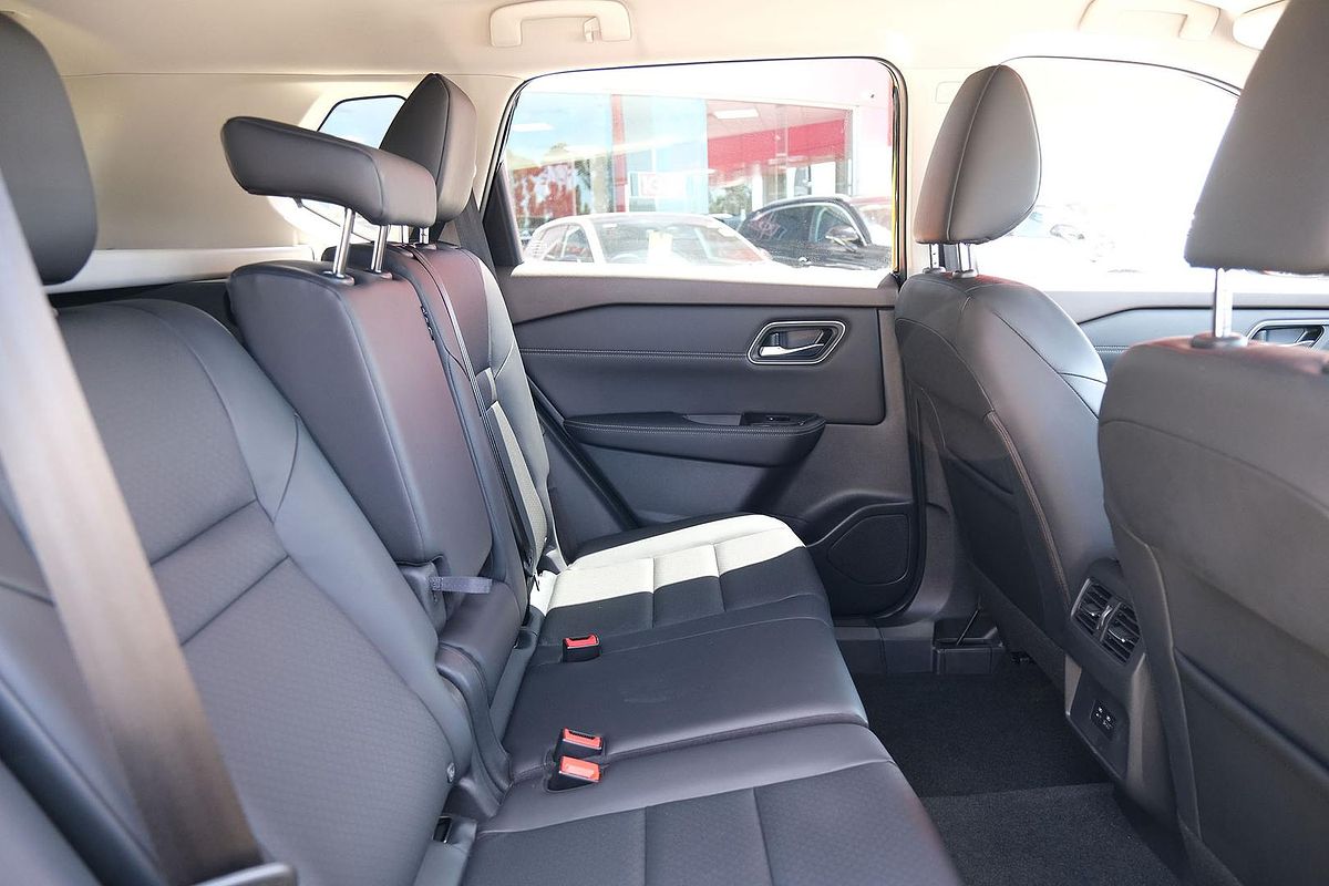 2024 Nissan X-TRAIL ST-L T33
