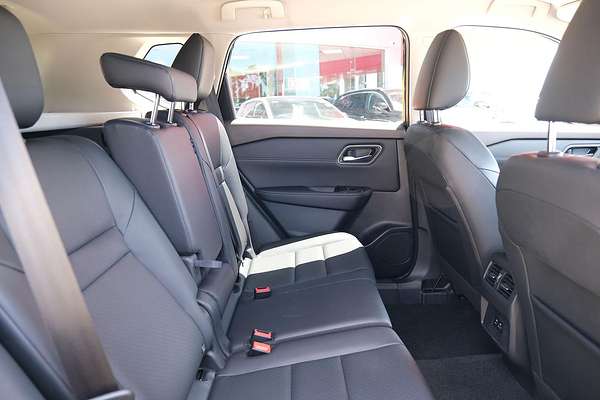 2024 Nissan X-TRAIL ST-L T33