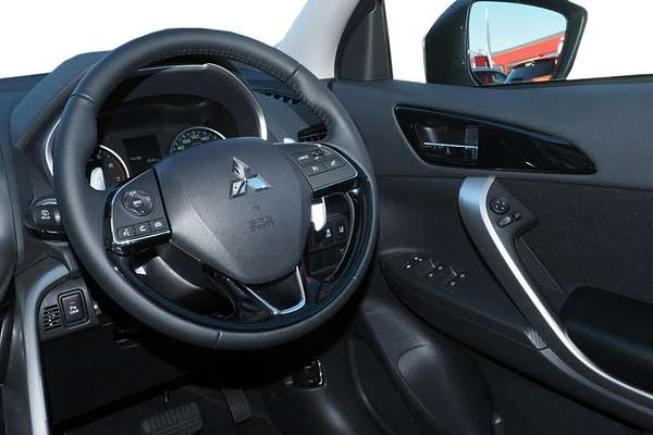 2024 Mitsubishi Eclipse Cross LS YB