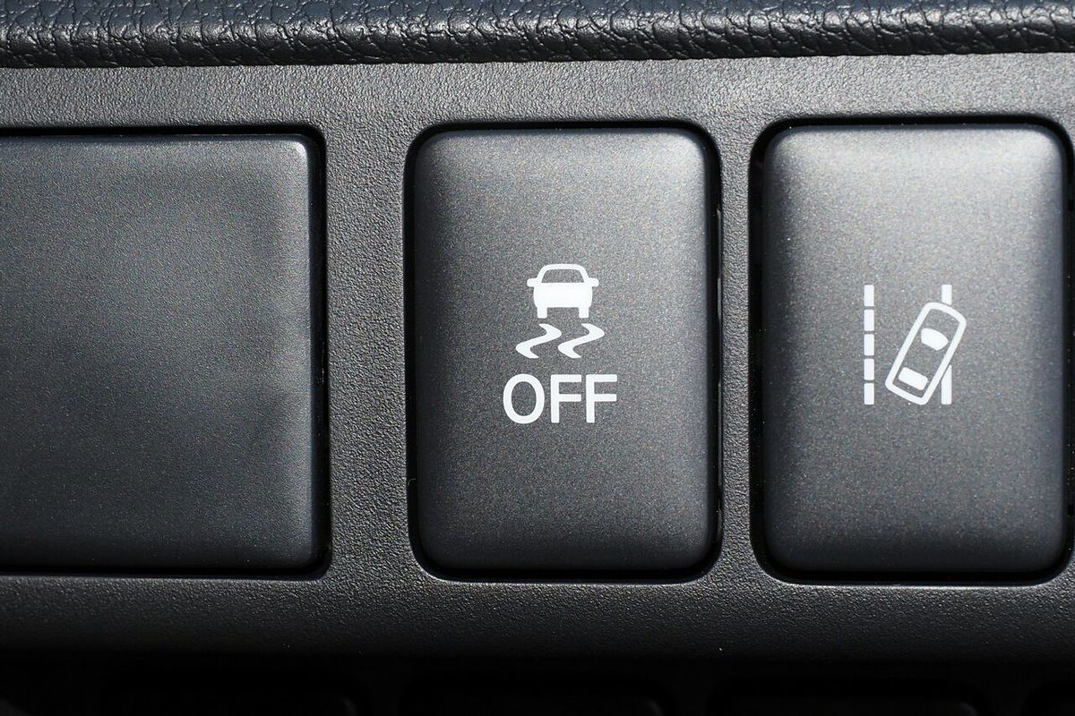 2024 Mitsubishi Eclipse Cross LS YB