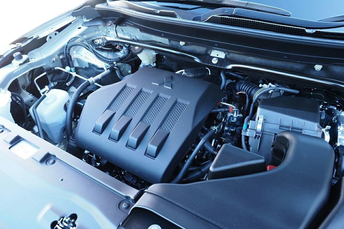 2024 Mitsubishi Eclipse Cross LS YB