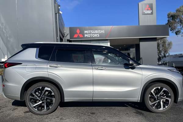 2023 Mitsubishi Outlander Exceed Tourer ZM