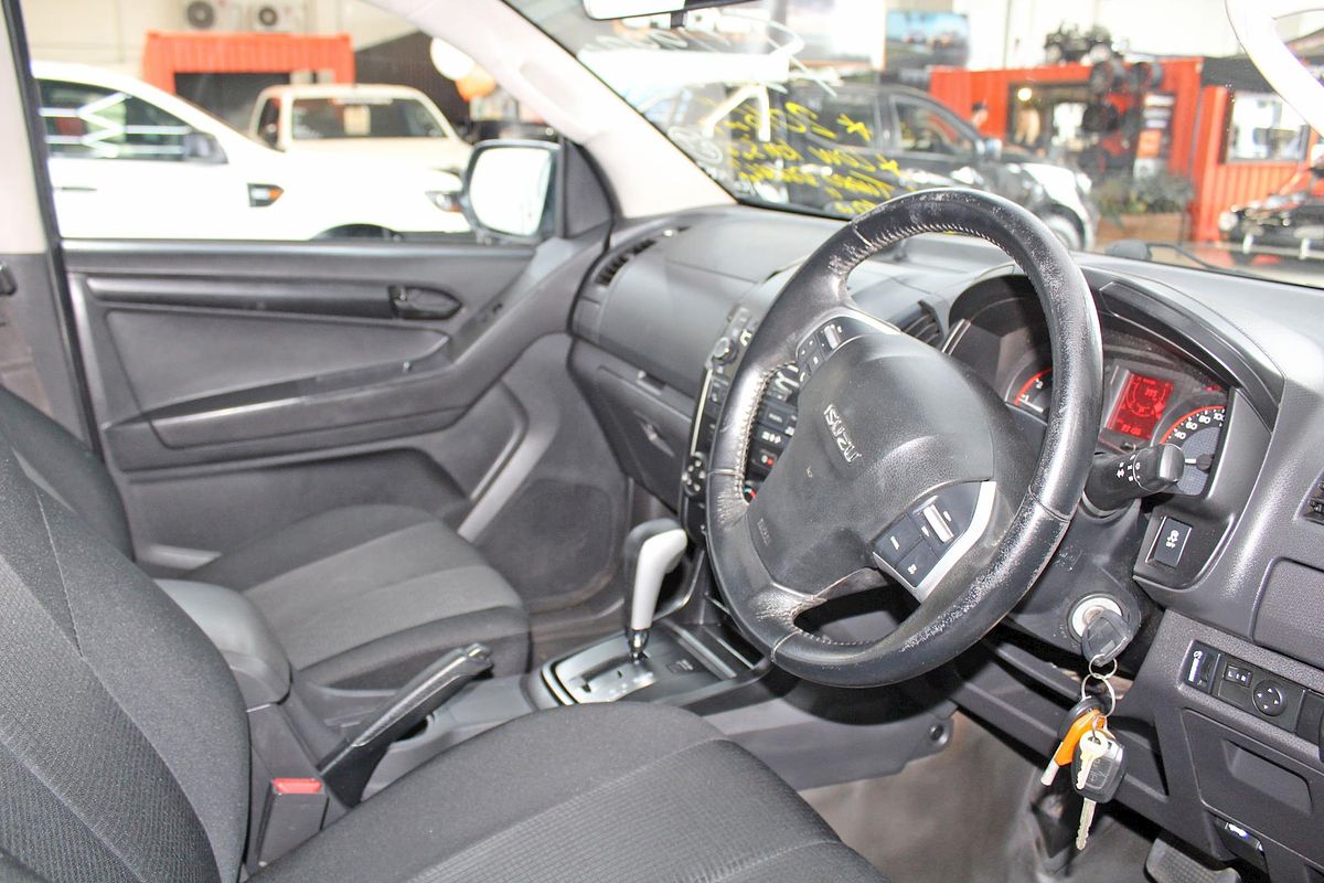 2016 Isuzu D-MAX SX High Ride Rear Wheel Drive