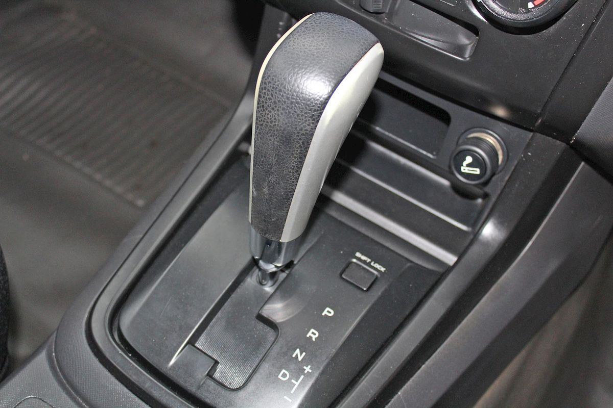2016 Isuzu D-MAX SX High Ride Rear Wheel Drive