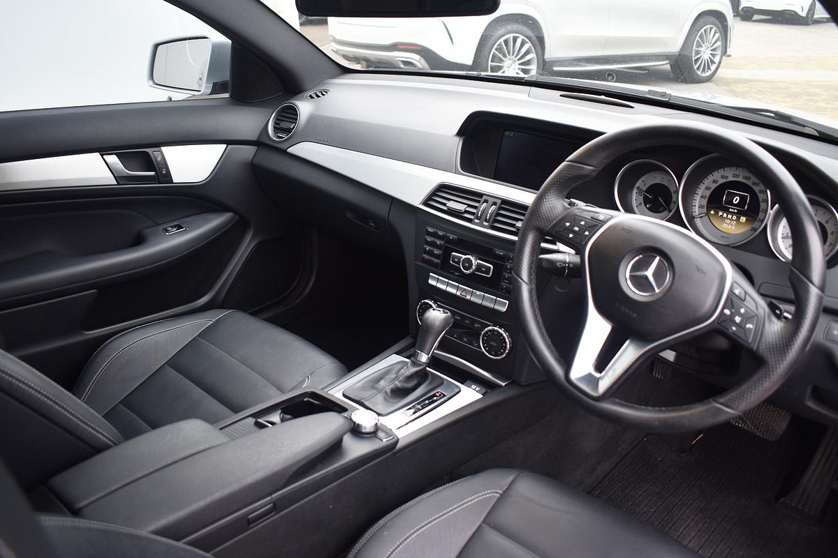 2012 Mercedes Benz C-Class C250 BlueEFFICIENCY C204