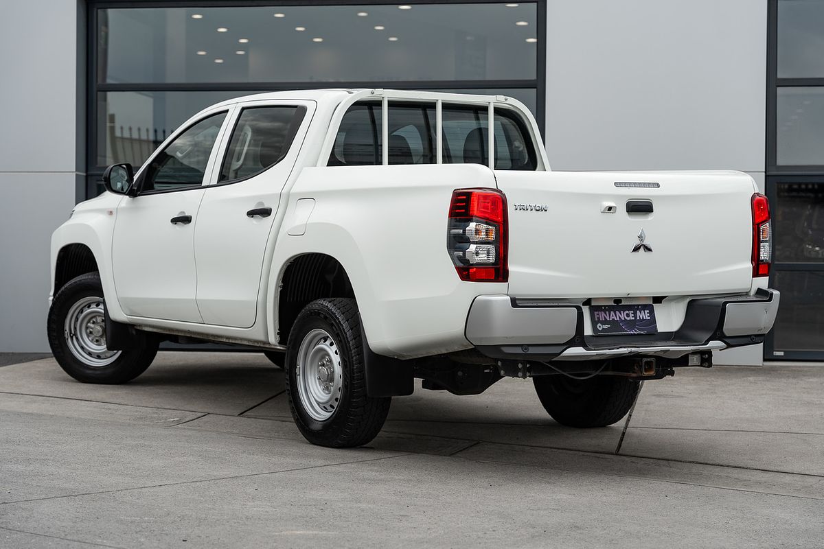 2021 Mitsubishi Triton GLX MR 4X4