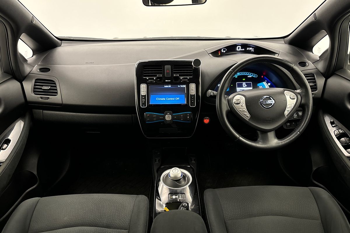 2016 Nissan LEAF ZE1