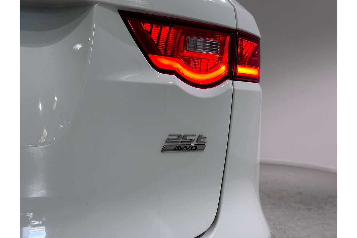 2018 Jaguar F-PACE 25t Prestige X761