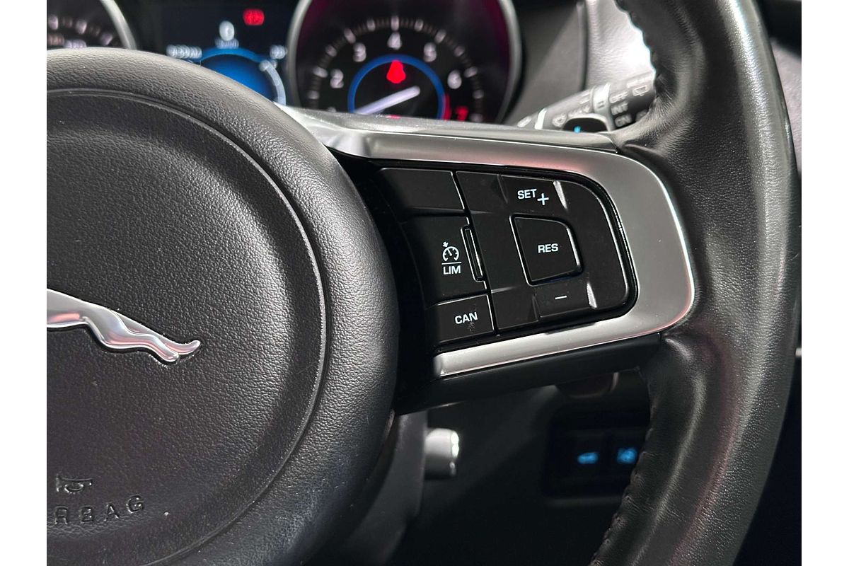 2018 Jaguar F-PACE 25t Prestige X761