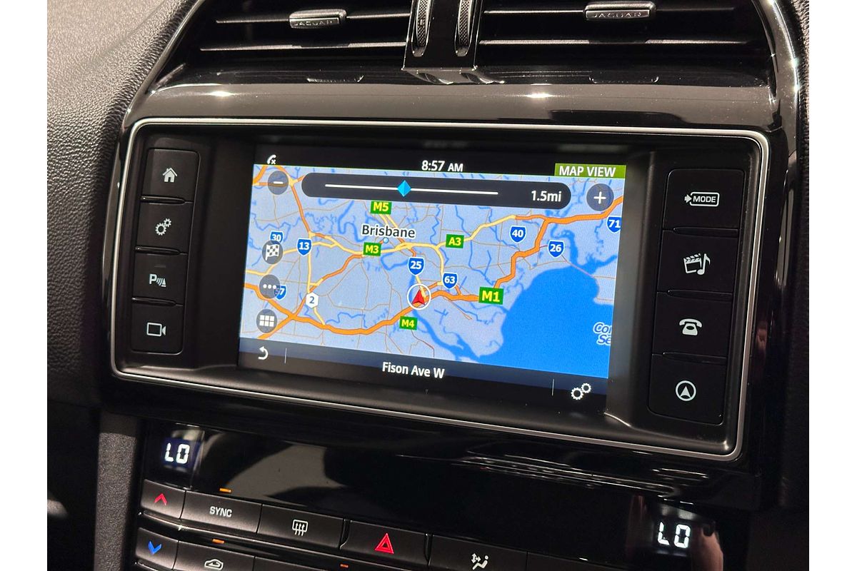 2018 Jaguar F-PACE 25t Prestige X761