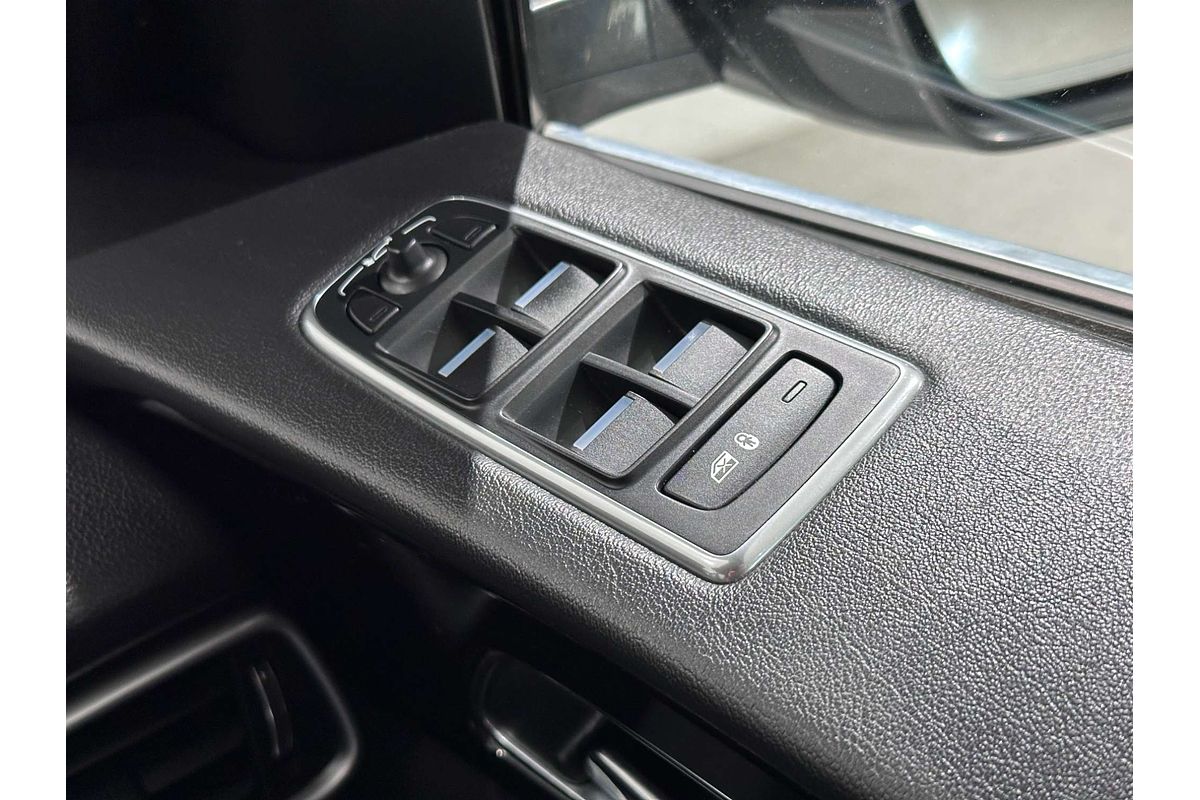 2018 Jaguar F-PACE 25t Prestige X761