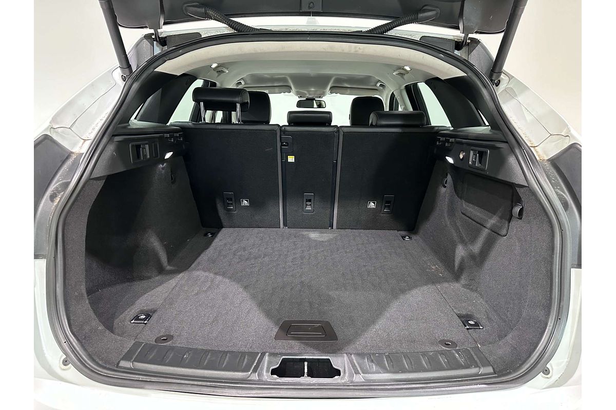 2018 Jaguar F-PACE 25t Prestige X761