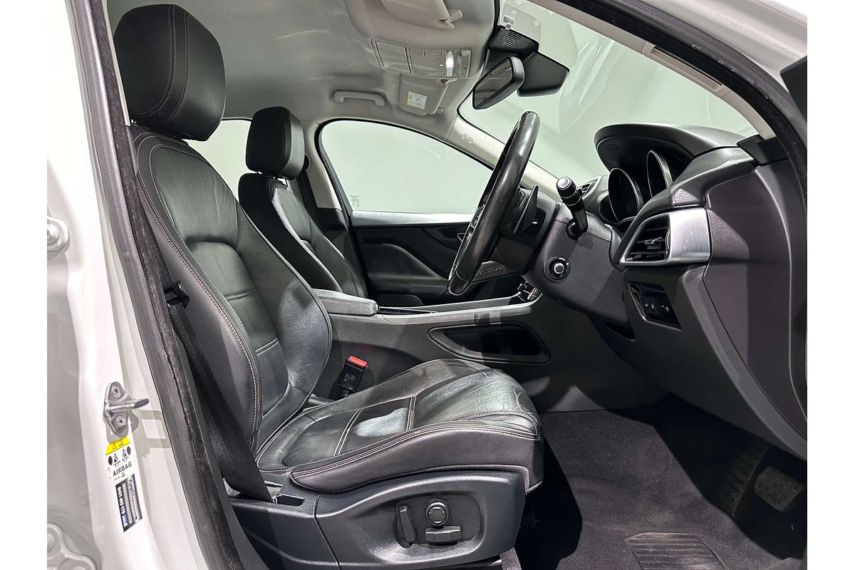 2018 Jaguar F-PACE 25t Prestige X761