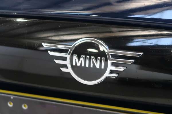 2018 MINI Hatch Cooper F55 LCI