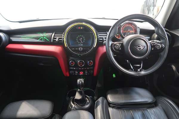 2018 MINI Hatch Cooper F55 LCI