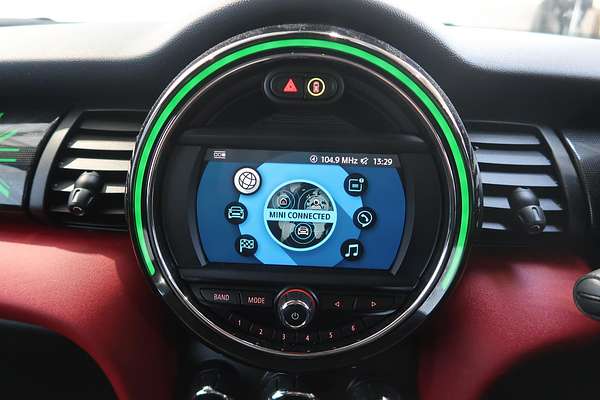 2018 MINI Hatch Cooper F55 LCI