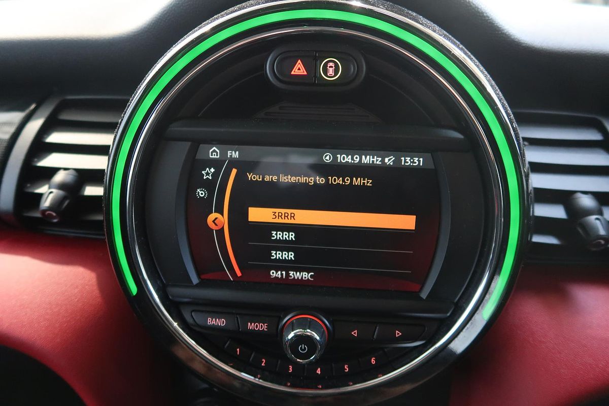 2018 MINI Hatch Cooper F55 LCI