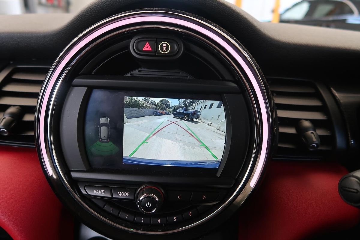 2018 MINI Hatch Cooper F55 LCI