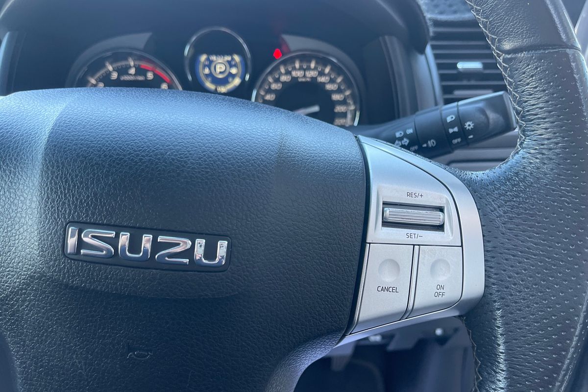 2021 Isuzu MU-X LS-T