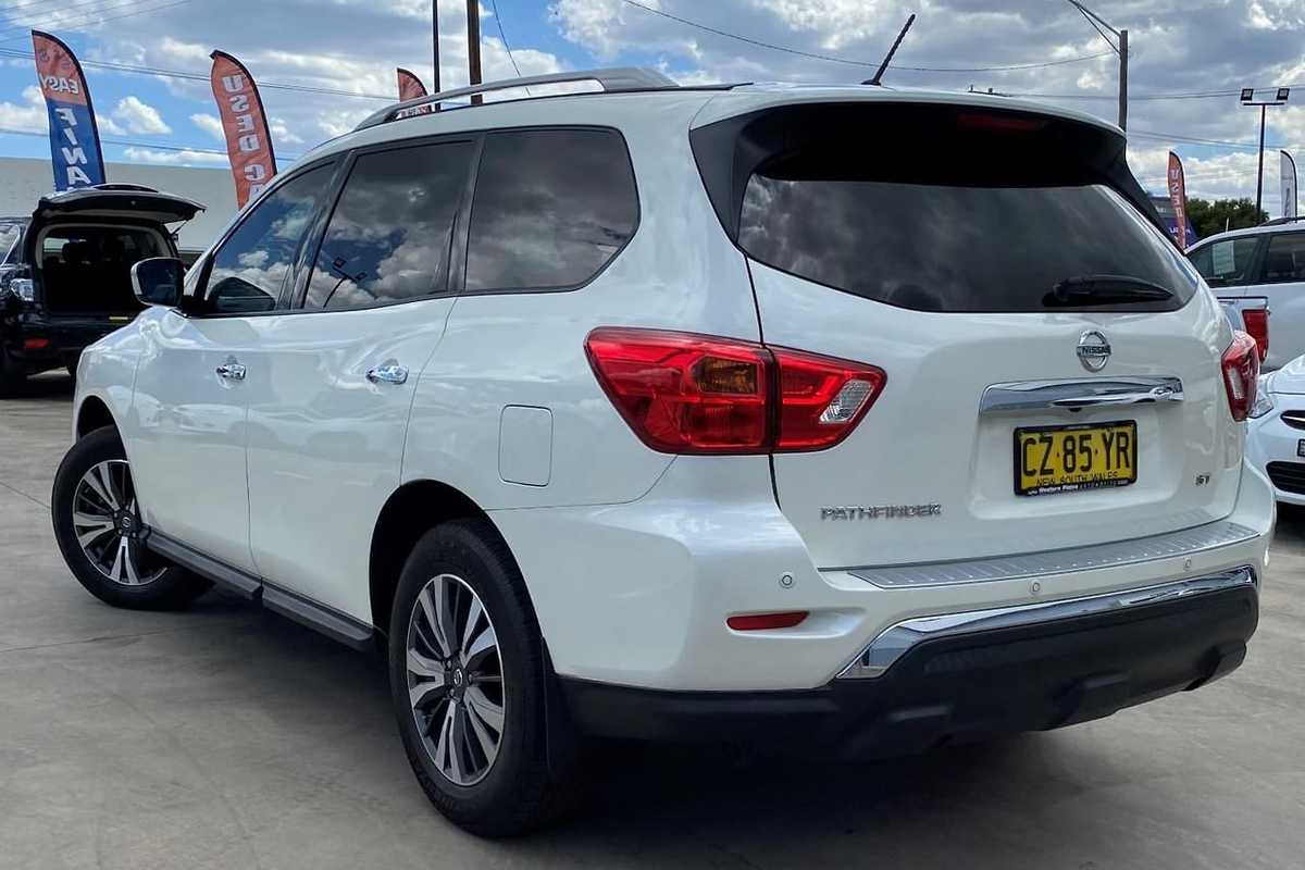 2017 Nissan PATHFINDER ST R52 Series II