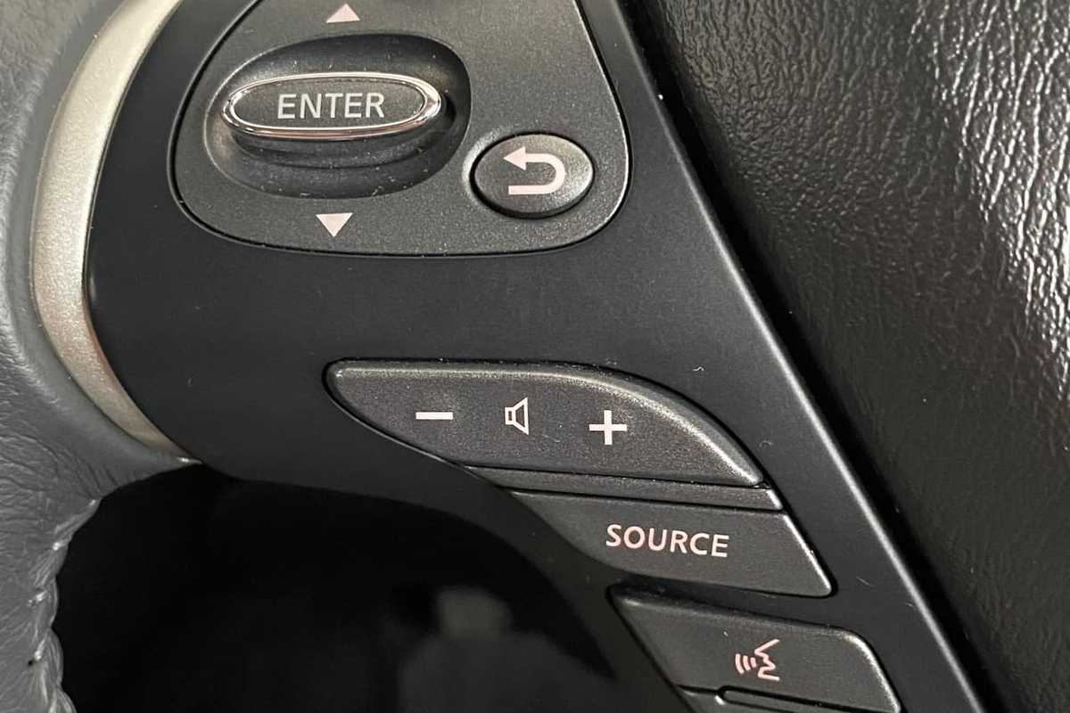 2017 Nissan PATHFINDER ST R52 Series II