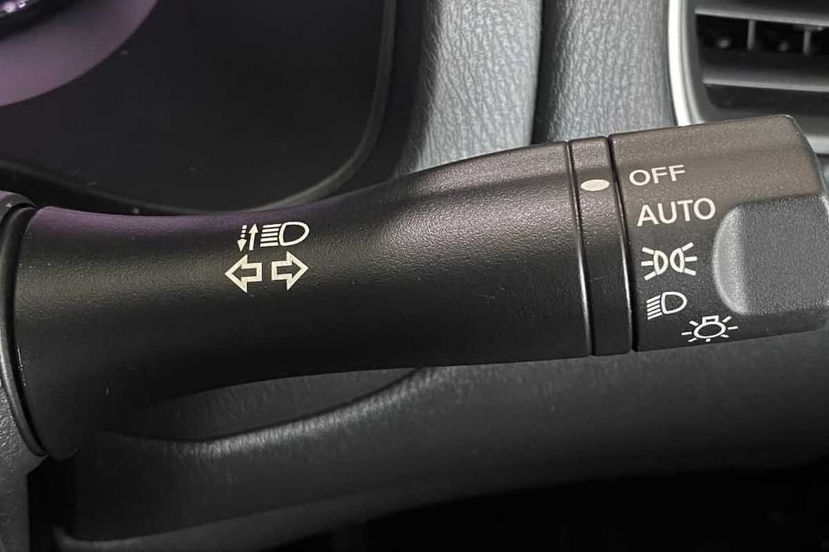 2017 Nissan PATHFINDER ST R52 Series II