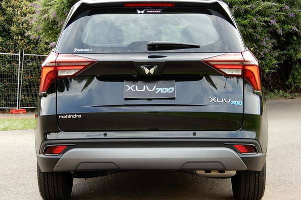 2024 Mahindra XUV700 Black Edition MY25
