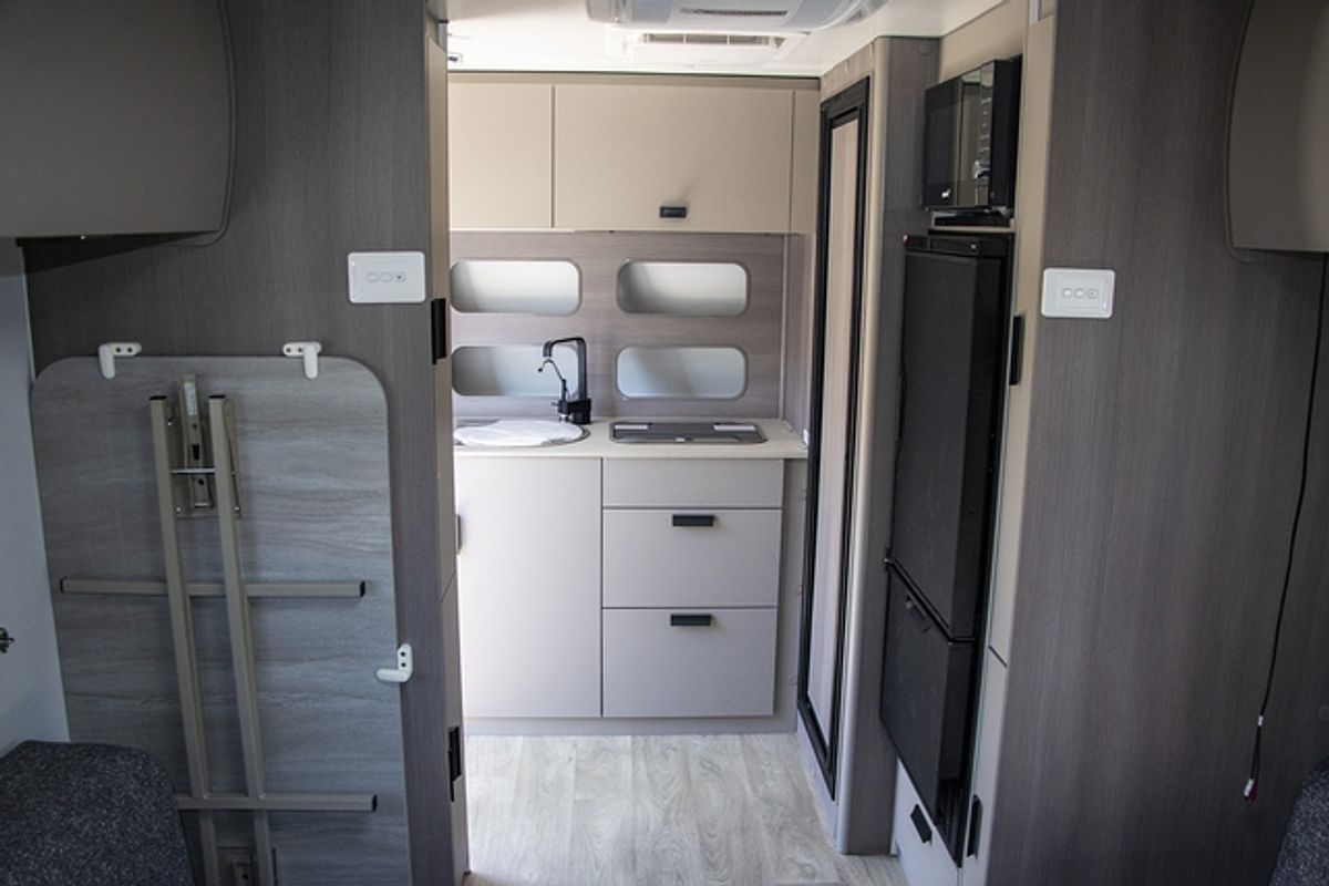 2024 Jayco BASE STATION CARAVAN 15.47-2.BS-MY25