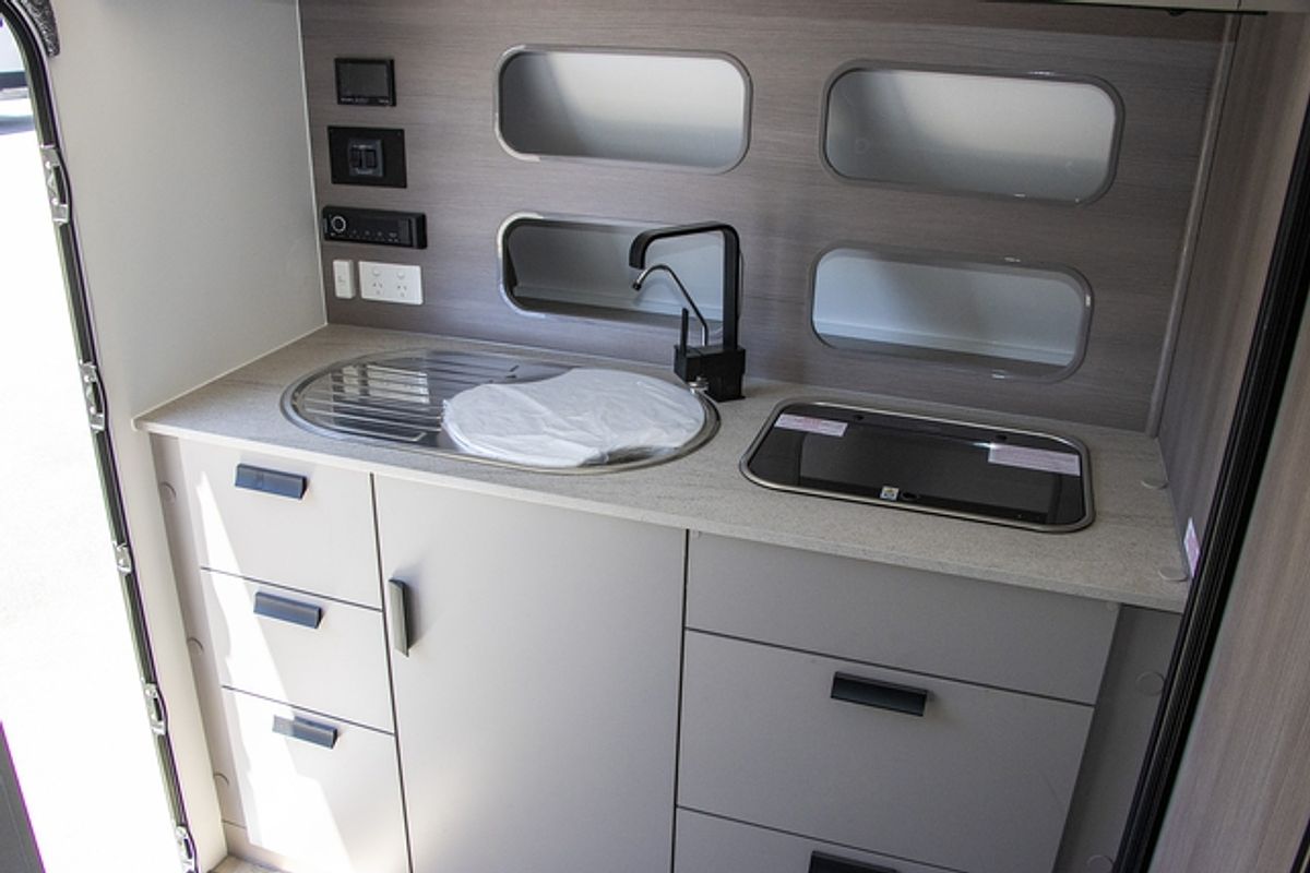 2024 Jayco BASE STATION CARAVAN 15.47-2.BS-MY25