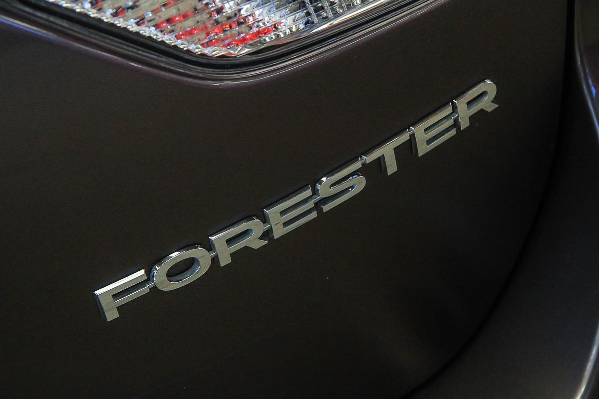 2022 Subaru Forester 2.5i-S S5