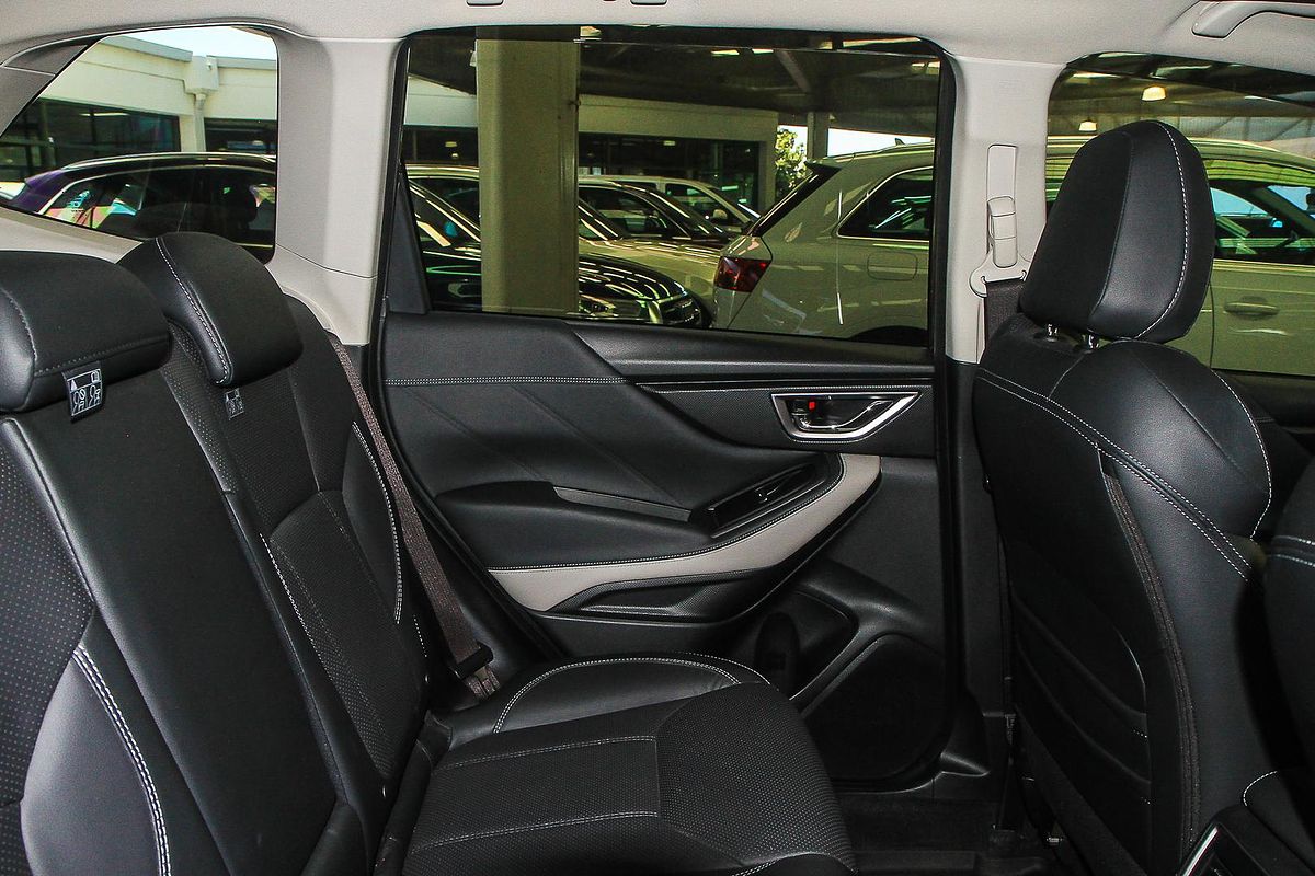 2022 Subaru Forester 2.5i-S S5