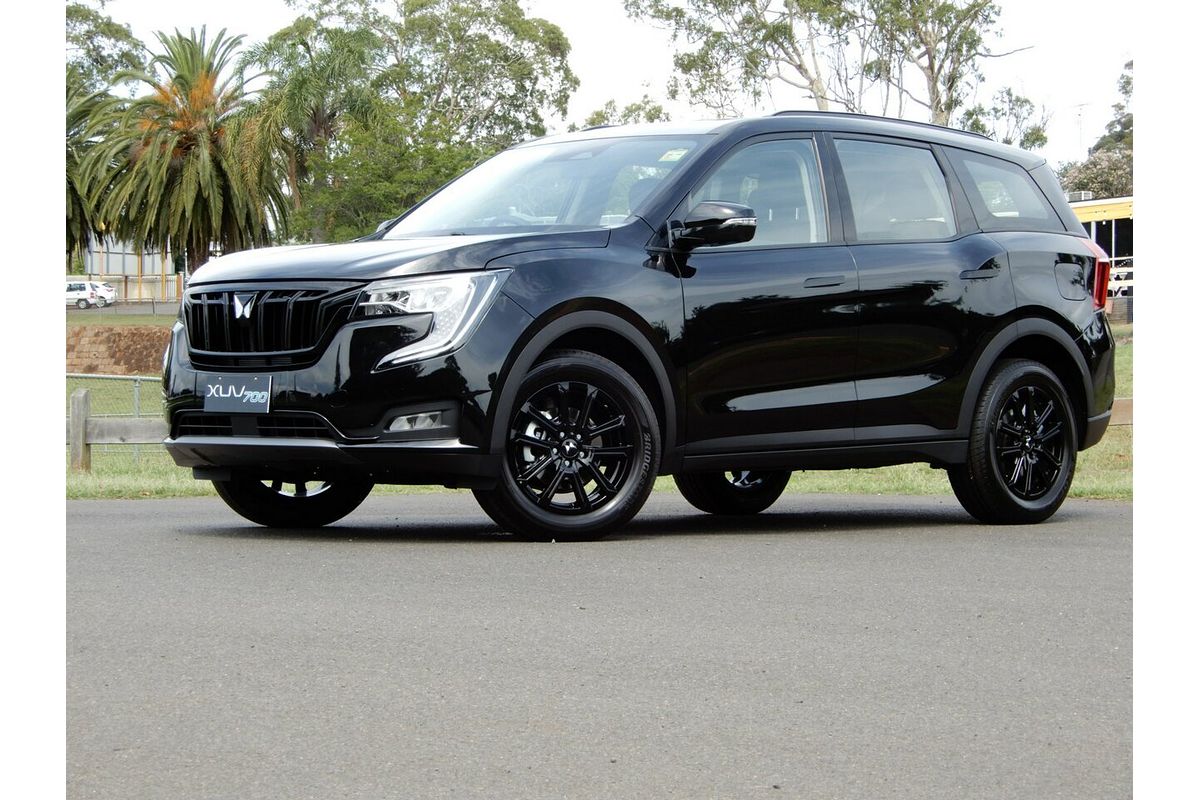 2024 Mahindra XUV700 Black Edition MY25