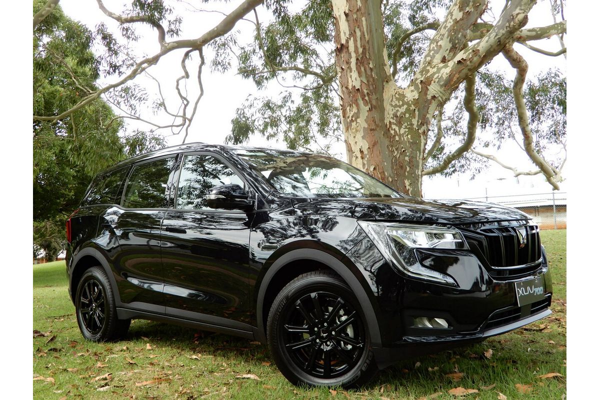 2024 Mahindra XUV700 Black Edition MY25