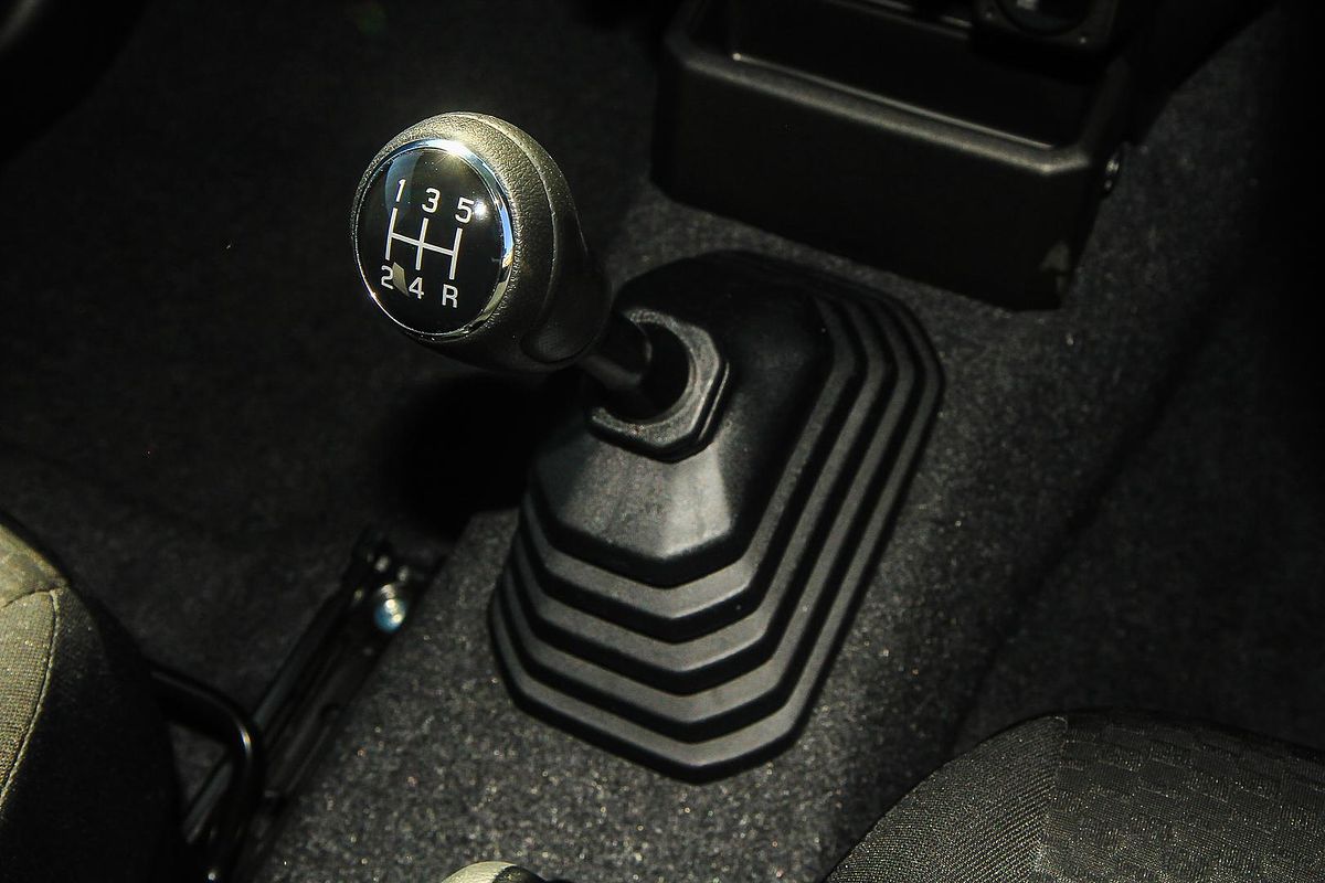 2024 Suzuki Jimny GLX GJ