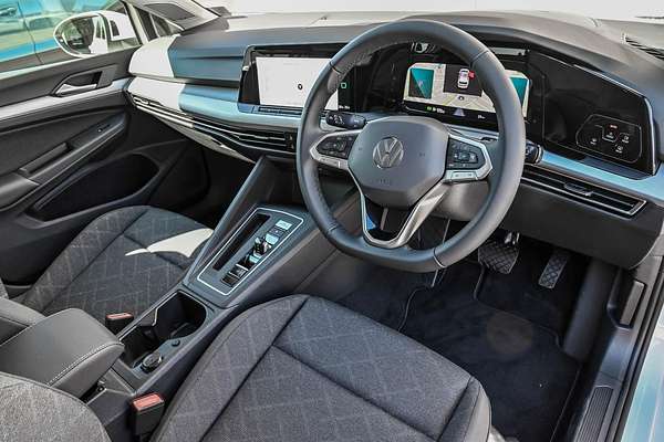 2024 Volkswagen Golf 110TSI Life 8