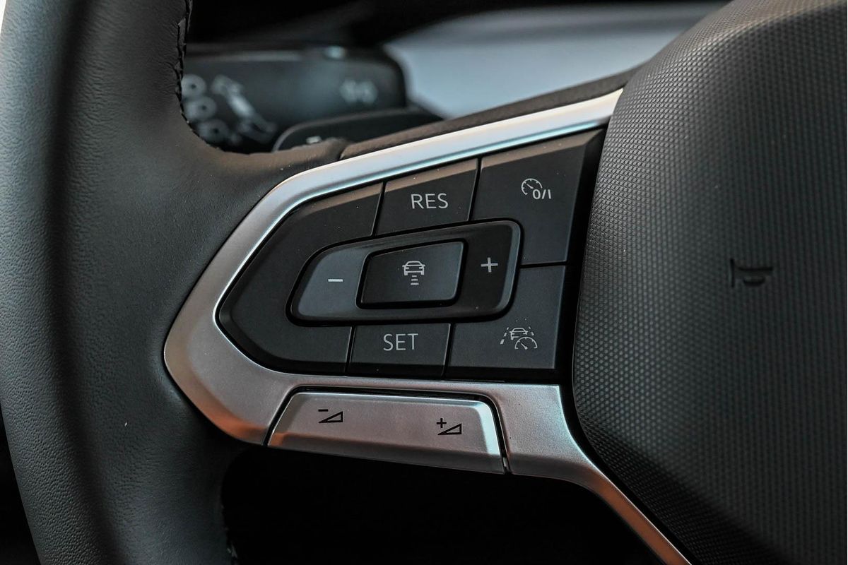 2024 Volkswagen Golf 110TSI Life 8