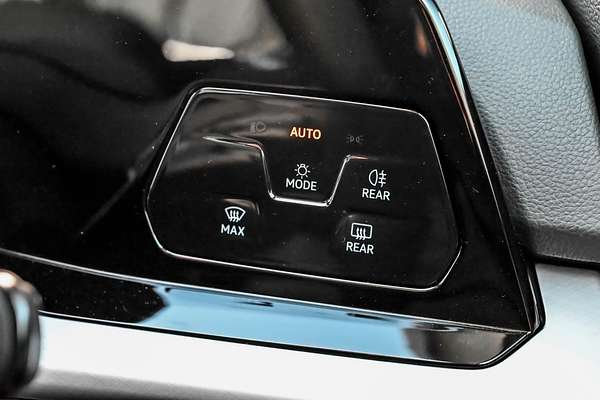 2024 Volkswagen Golf 110TSI Life 8