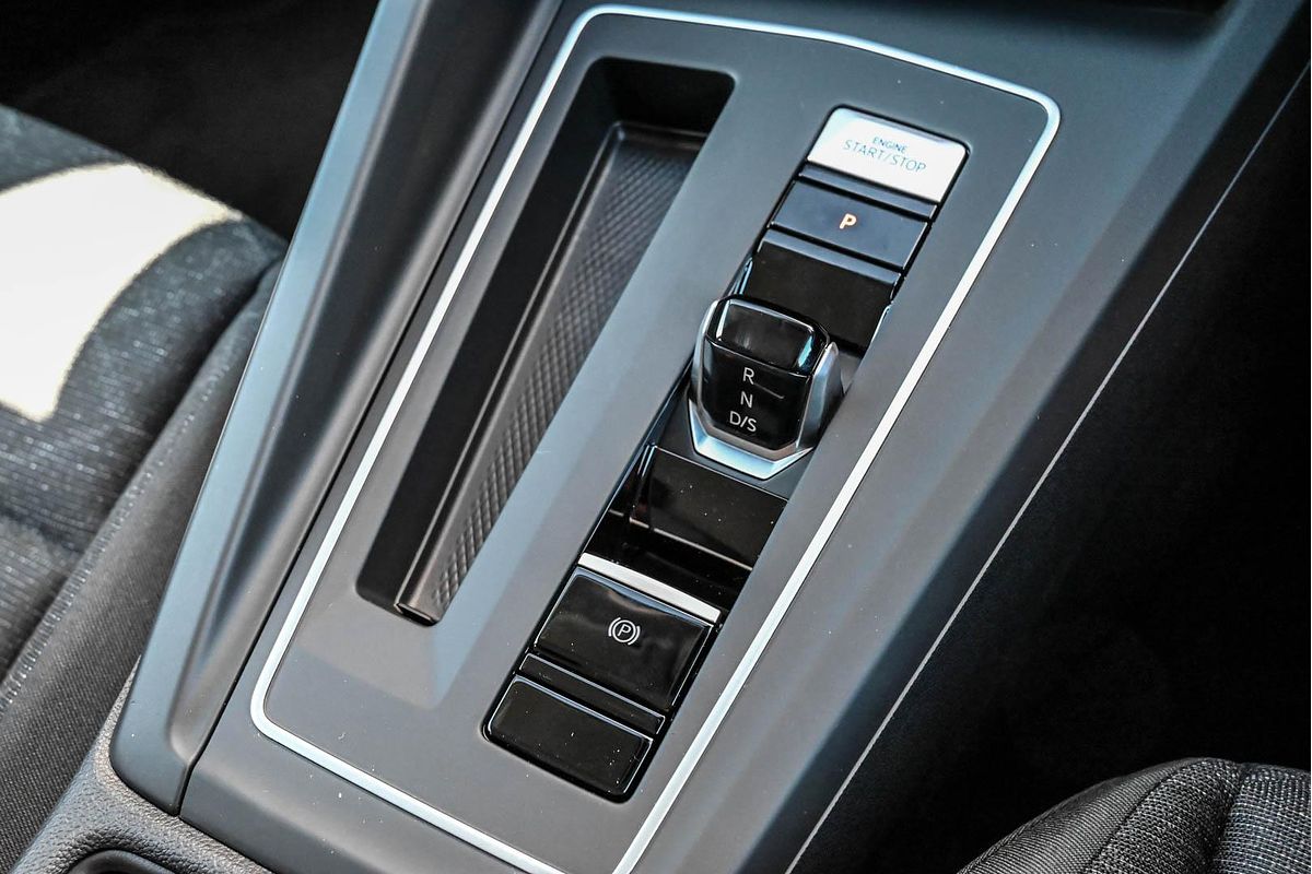 2024 Volkswagen Golf 110TSI Life 8