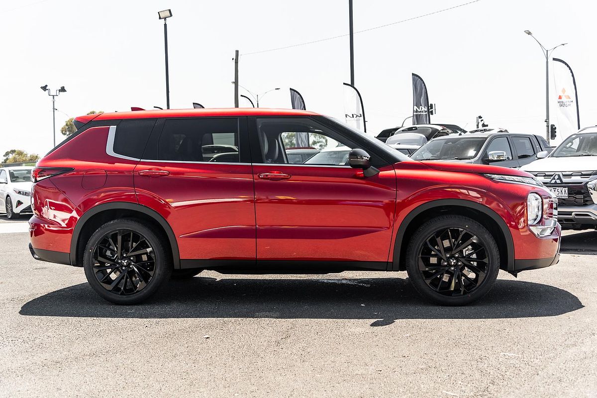 2024 Mitsubishi Outlander Black Edition ZM